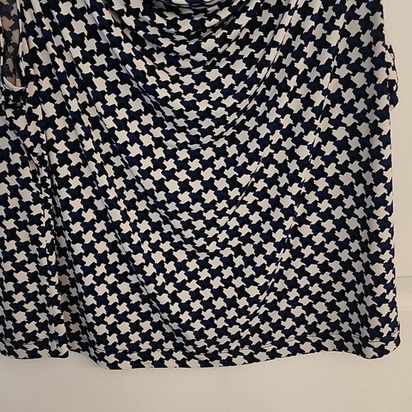 Calvin Klein Black/White/Blue Houndstooth Print Sleeveless Top/Shell, 1X - Picture 3 of 6